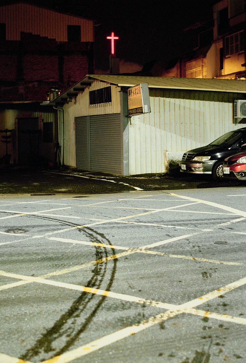 © Dragan Saric - Image from the Tomorrow Hotel photography project