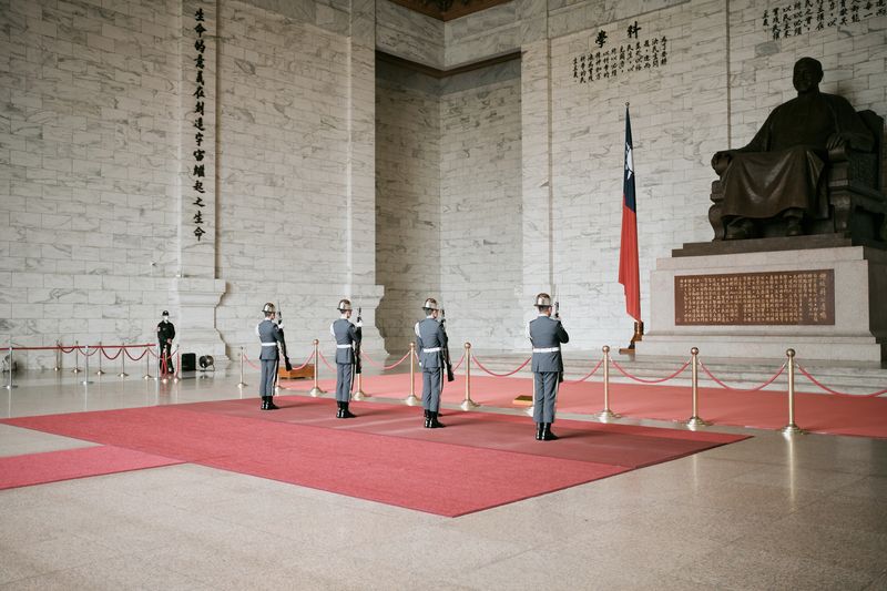© Dragan Saric - Image from the Tomorrow Hotel photography project