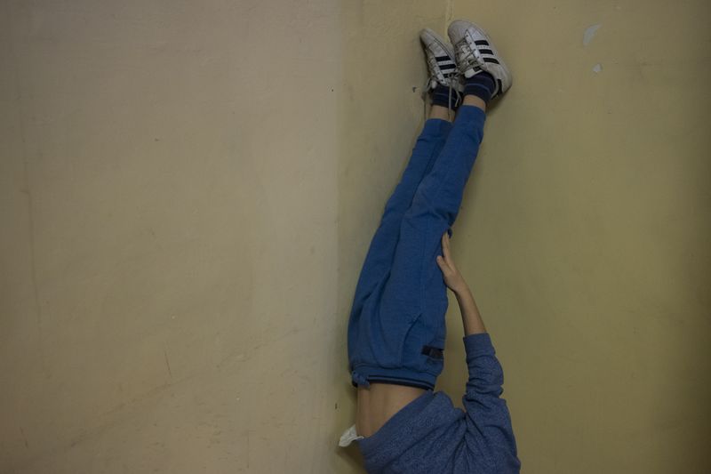 © ELISA MARIOTTI - Image from the Suspended childhood photography project