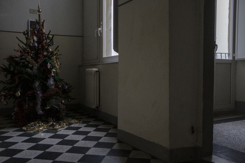 © ELISA MARIOTTI - Image from the Suspended childhood photography project