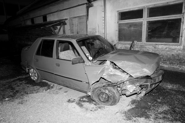 © Kincső Bede - My father's Dacia, Three Colours I Know in This World