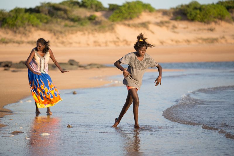 © David Hancock - Image from the Yolngu sign language photography project