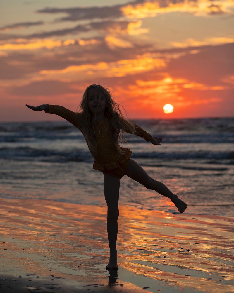 © Crystal St. Clair - Tiny dancer