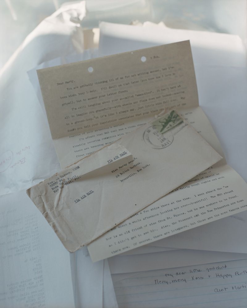 © Tria Giovan - Via Air Mail (Marty Arnold)-2023