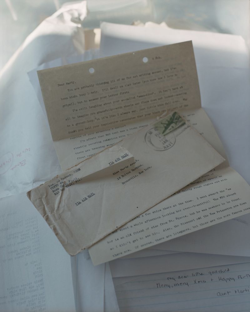 © Tria Giovan - Via Air Mail (Marty Arnold)-2023