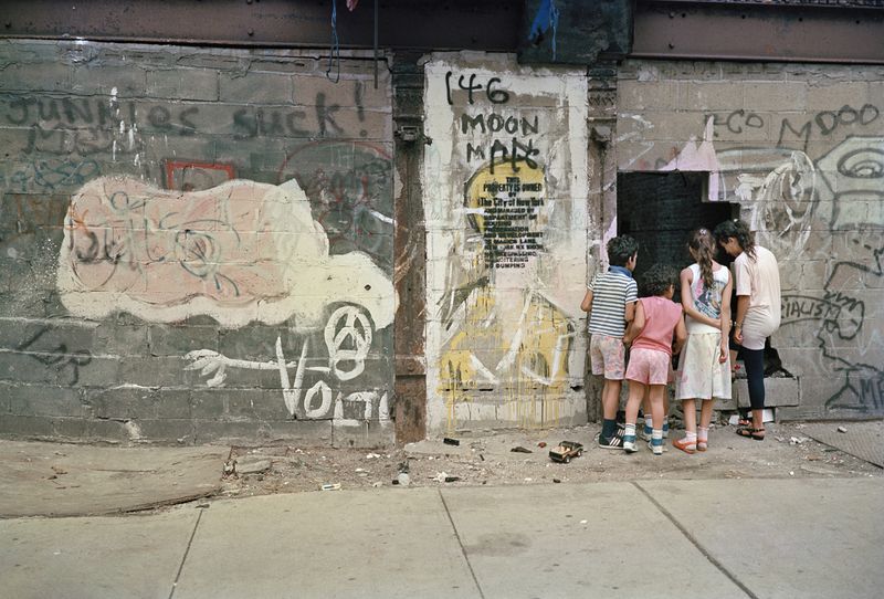 © Tria Giovan - Hole in the Wall on Suffolk Street-1990.