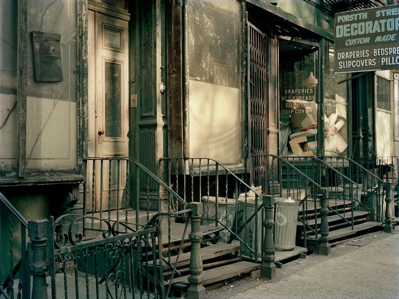 © Tria Giovan - Forsyth Street Decorators-1988.