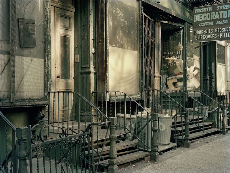 © Tria Giovan - Forsyth Street Decorators-1988.
