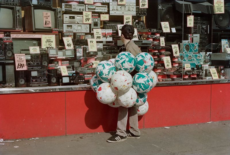 © Tria Giovan - Balloons on Delancey Street-1986.