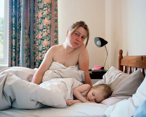 © Frankie Mills - Alla Kovtsun pictured with her daughter at home in Lukesland House, Ivybridge, May, 2023.