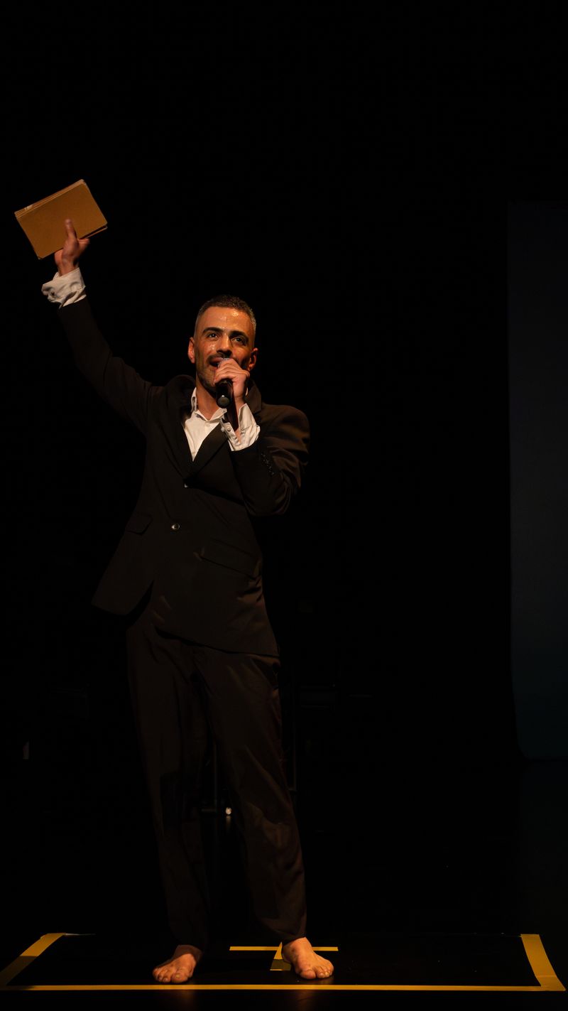 © Carlos Pereyra - Image from the An accidental approach to dance. photography project