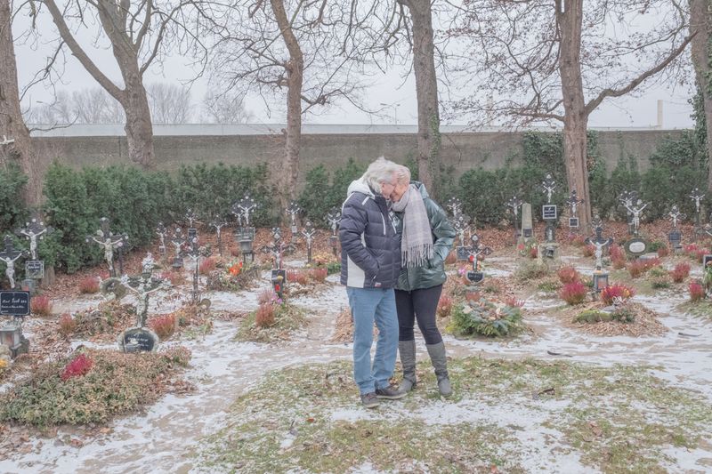 © Yakob-Aziz König - Josef Fuchs and Rositta Liedl-Fuchs on the cemetery of the nameless. Vienna, Austria, December 2022.