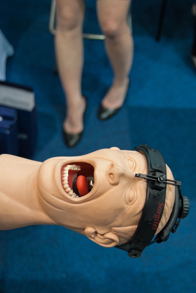 © Robert Rutoed - Dental Fair