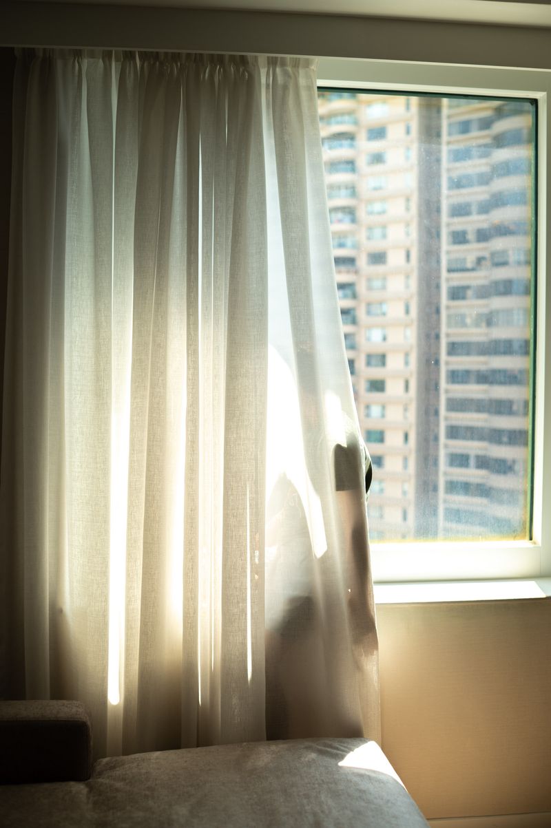 © Linda Cheung - Image from the Condo Convos photography project