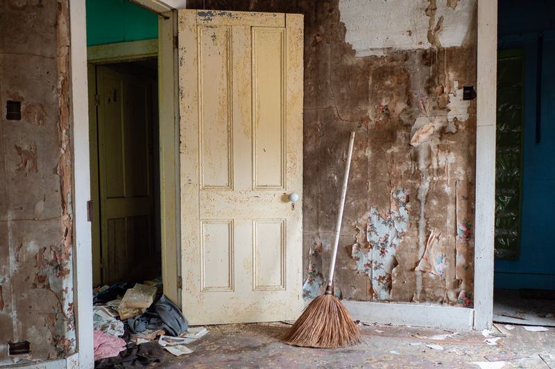© Matthew Ludak - Image from the Nothing Gold Can Stay photography project