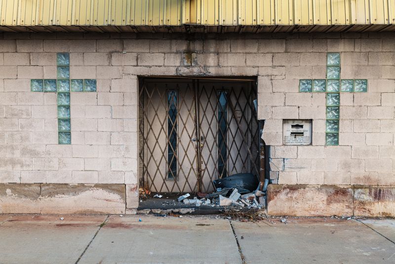 © Matthew Ludak - Image from the Nothing Gold Can Stay photography project
