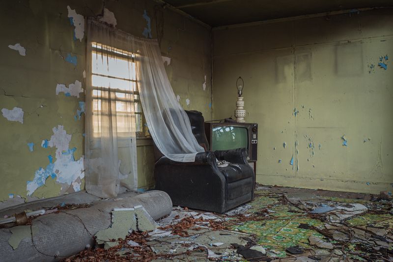 © Matthew Ludak - Image from the Nothing Gold Can Stay photography project
