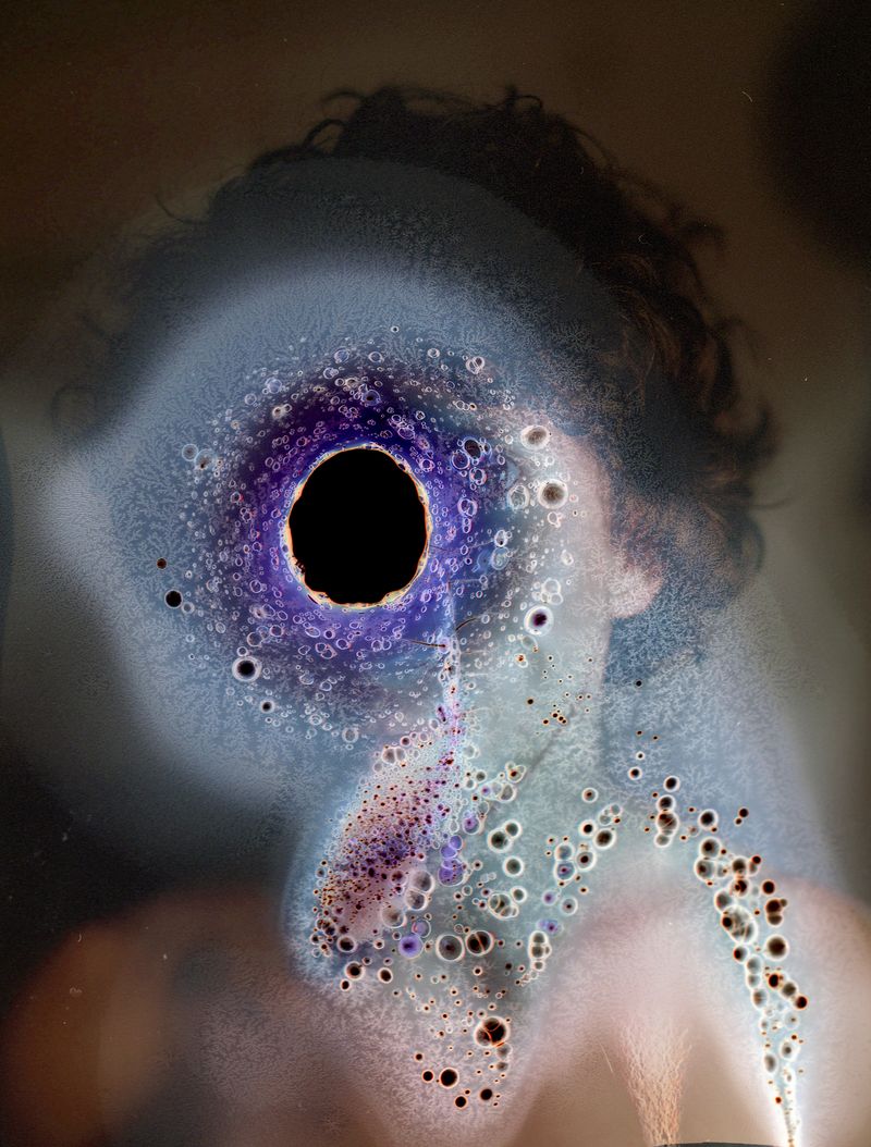 © Ana Vallejo - Have you been addicted to someone? Scan of a burnt medium format negative 