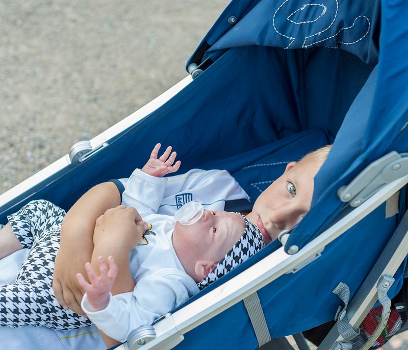 © Karolina Jonderko - Katarzyna's children treat the doll as part of the family.