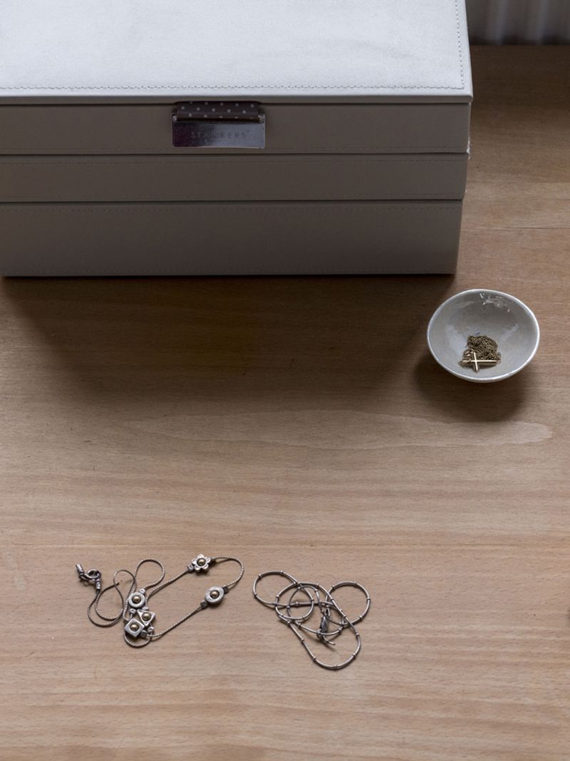 © Rachel Wallace - Image from the Nothing gold can stay photography project