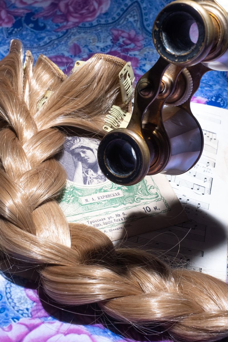 © Lena Matrosova - Image from the BIG BEARS, HIGH PUMPS photography project