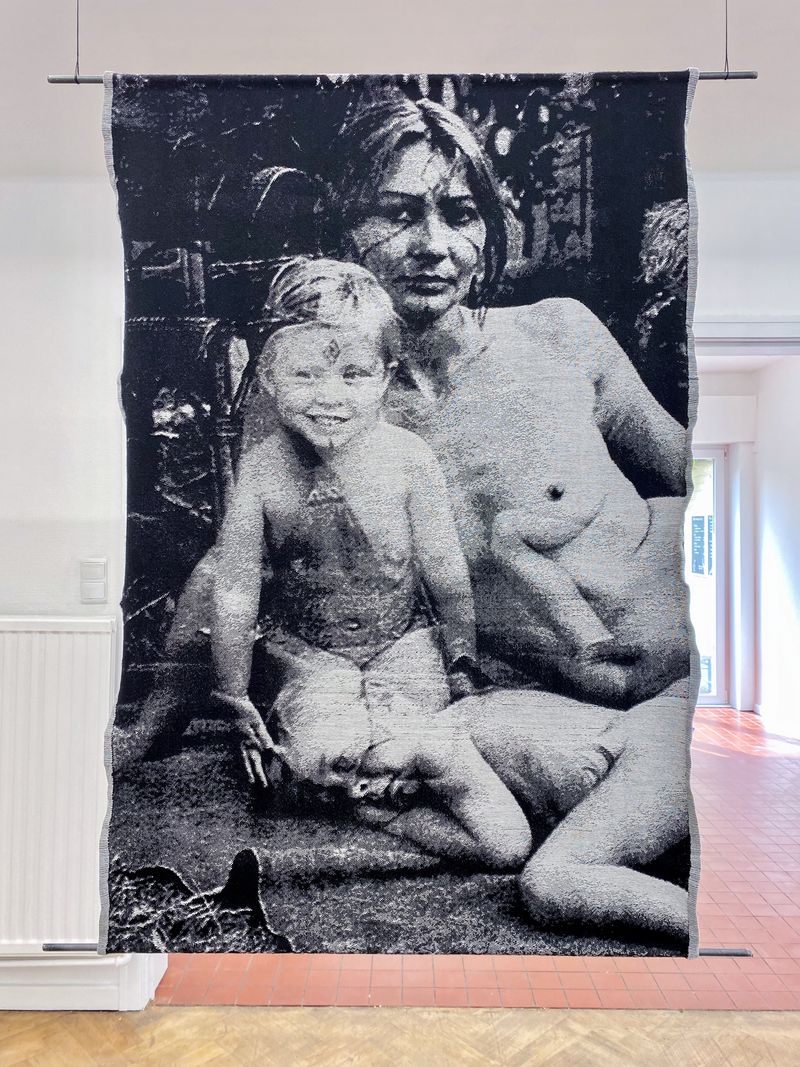 © Arian Christiaens - 3362 lines of black wool, weaving work hand made in collaboration with my mother,