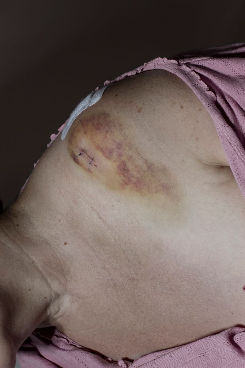 © Eva Casanueva - Image from the Intento de Brillar (Attempting to shine) photography project