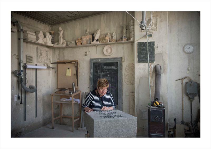 © Stefanie Silber - Image from the Eternal Nestling photography project