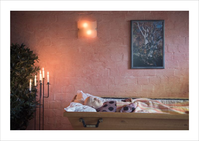 © Stefanie Silber - Rosi E. at the leave-taking two days after her death in february 2019. (2019)