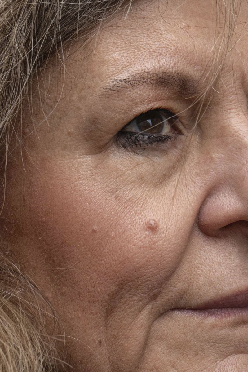 © Flavia Piola - In this portrait of my mother, I see many similarities and an invisible bond with her.