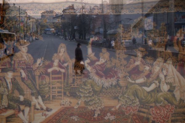 © Gennadiy Chernega - Image from the walls of glass photography project