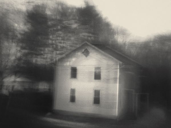 © Vaune Trachtman - Home Dirt Road