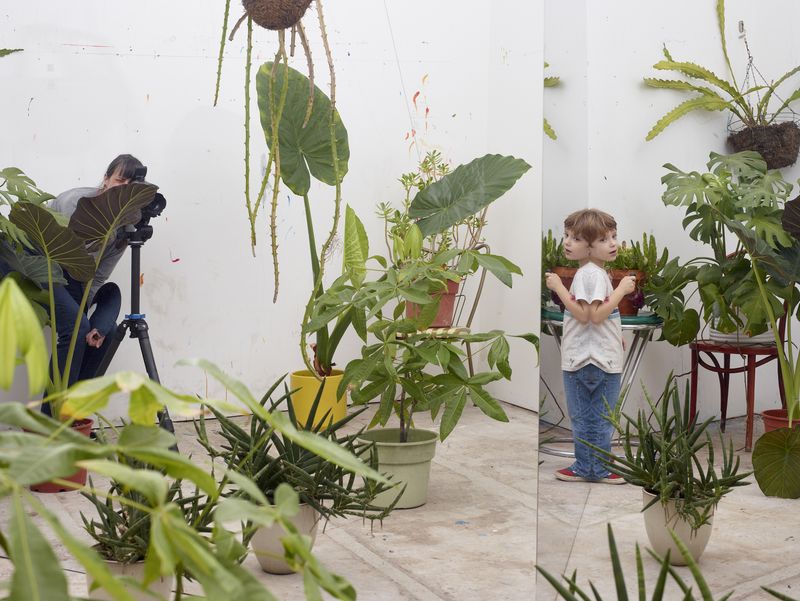 © Heather Rasmussen - Double Vincent with remote (Mirror-room Portraits), 2022, pigment print, 24 x 32 inches