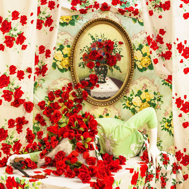 © Patty Carroll - Gun and Roses