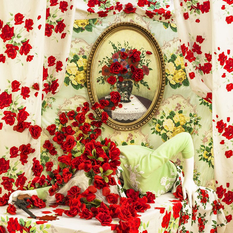 © Patty Carroll - Gun and Roses