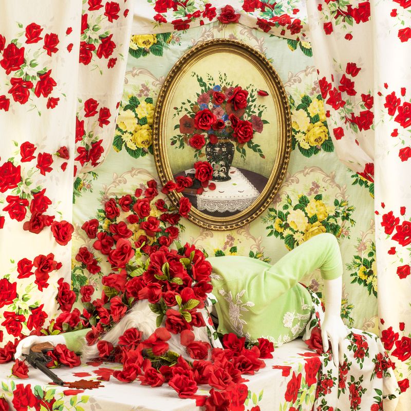 © Patty Carroll - Gun and Roses