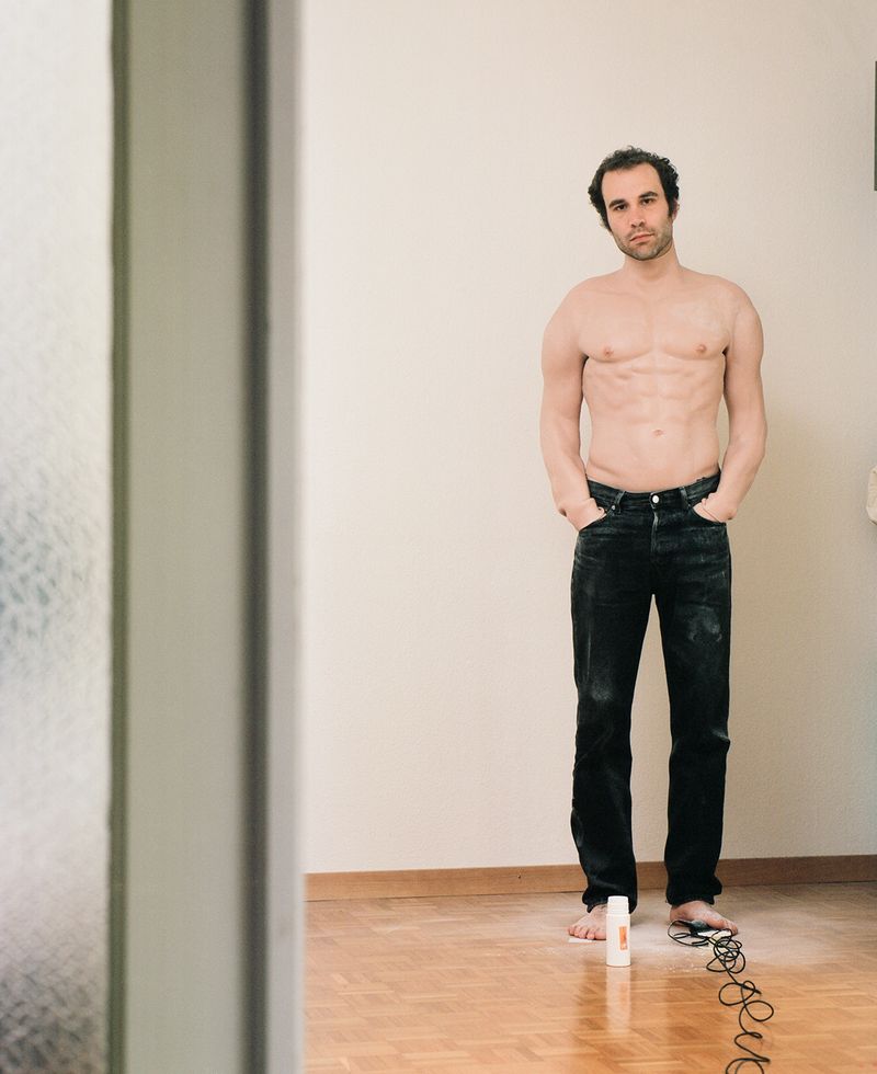 © Antoine Woeffray - Image from the I UNFOLD MY SKIN IN THE MORNING photography project