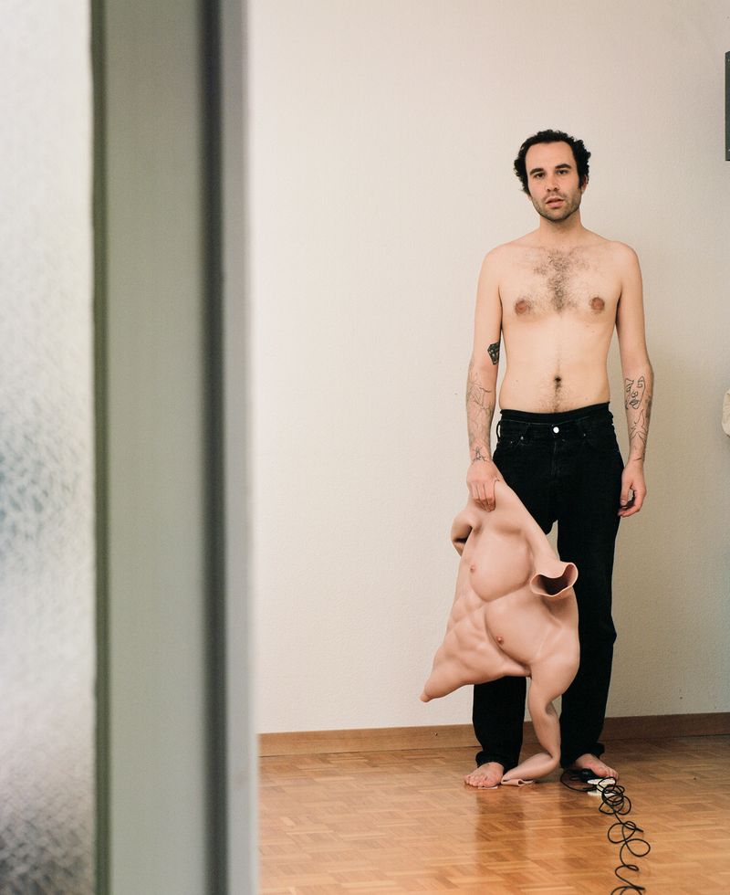 © Antoine Woeffray - Image from the I UNFOLD MY SKIN IN THE MORNING photography project
