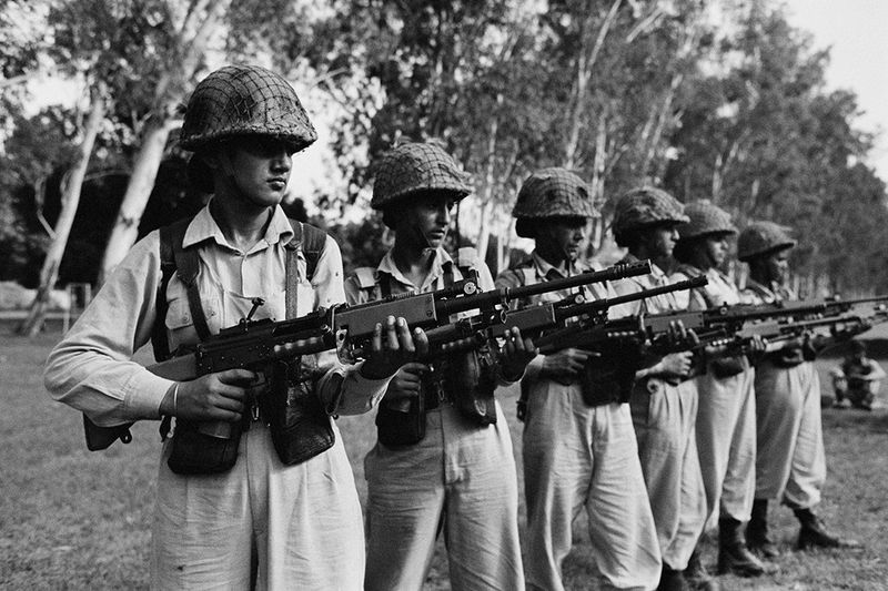 © Poulomi Basu - Line of defense taking their stance. Kharkan September 2009.