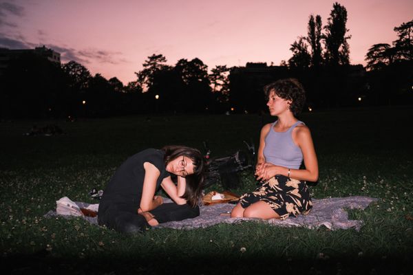 © Chetna Vaidyanathan - Nina and Alice