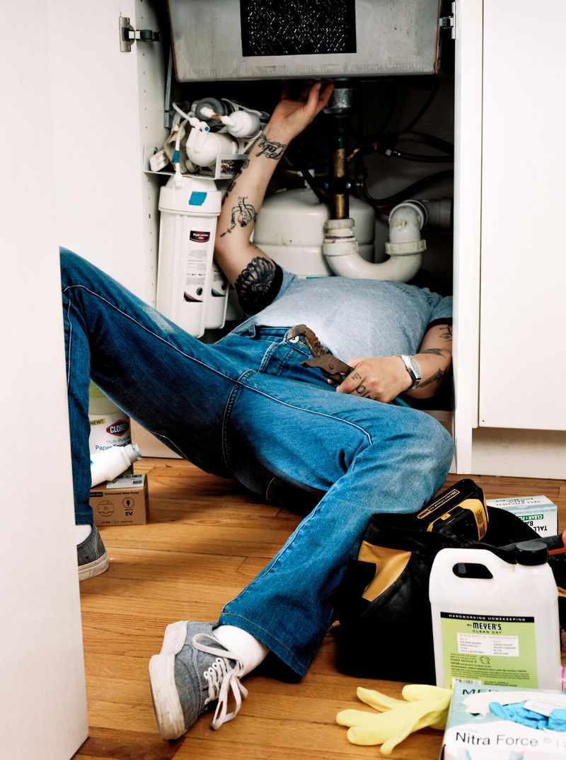 © Leah DeVun - Image from the Resemblance photography project