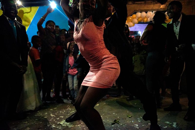 © Johanna Alarcón - Relatives and friends arrive at the marriage of the Chalá-Pavón. Juncal, 2018.