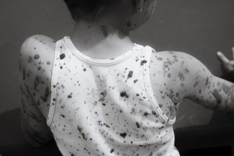© Sasha Casta Williams - Image from the Can we find frogs to keep? photography project