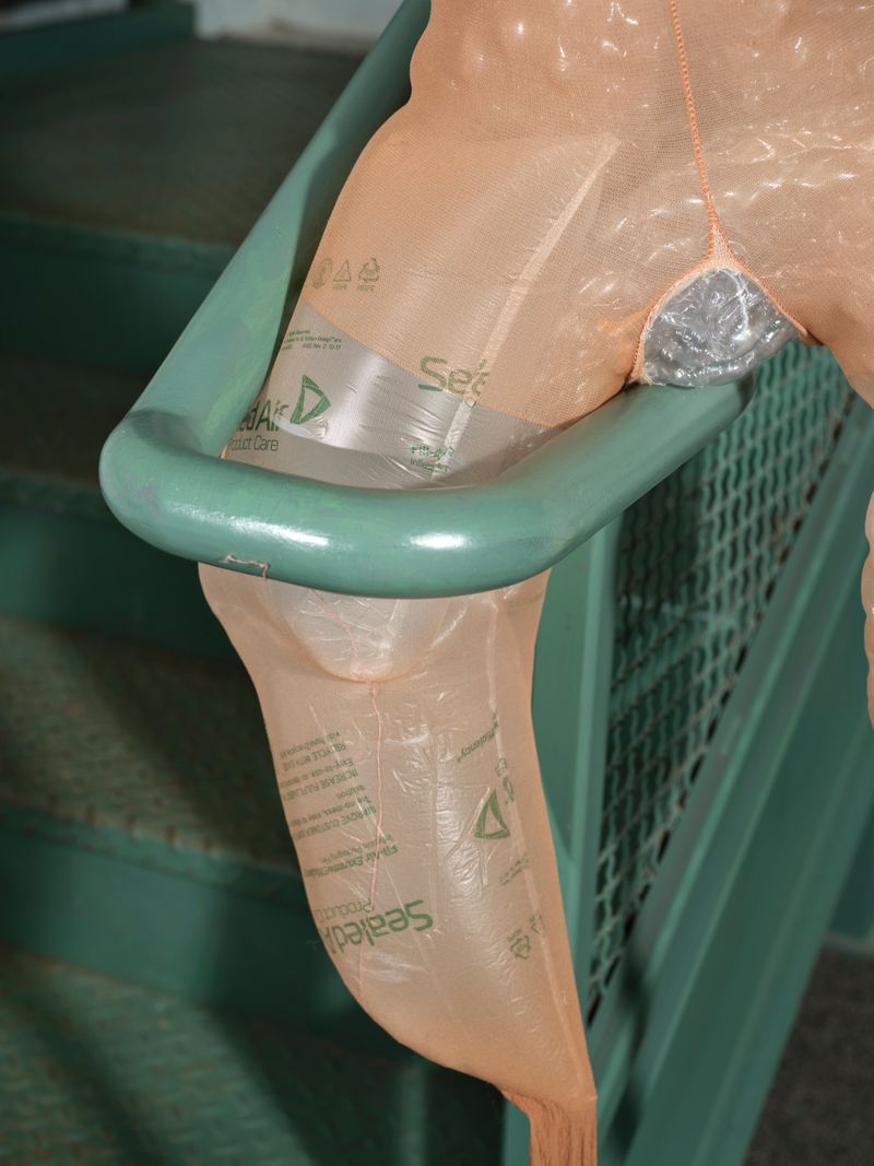 © Yi Hsuan Lai - Get in, Get out, 2022, Archival pigment print, 16.25 W x 21.625 H in