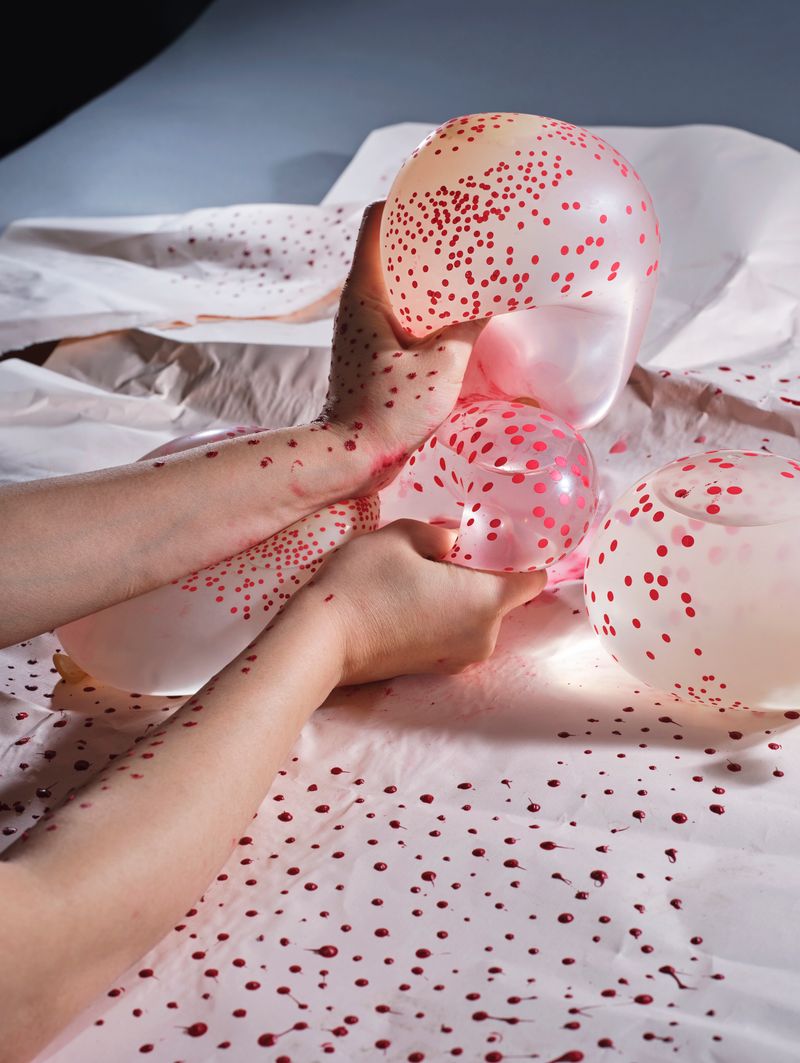 © Yi Hsuan Lai - Untitled, 2022, Archival pigment print, 16.25 W x 21.625 H in