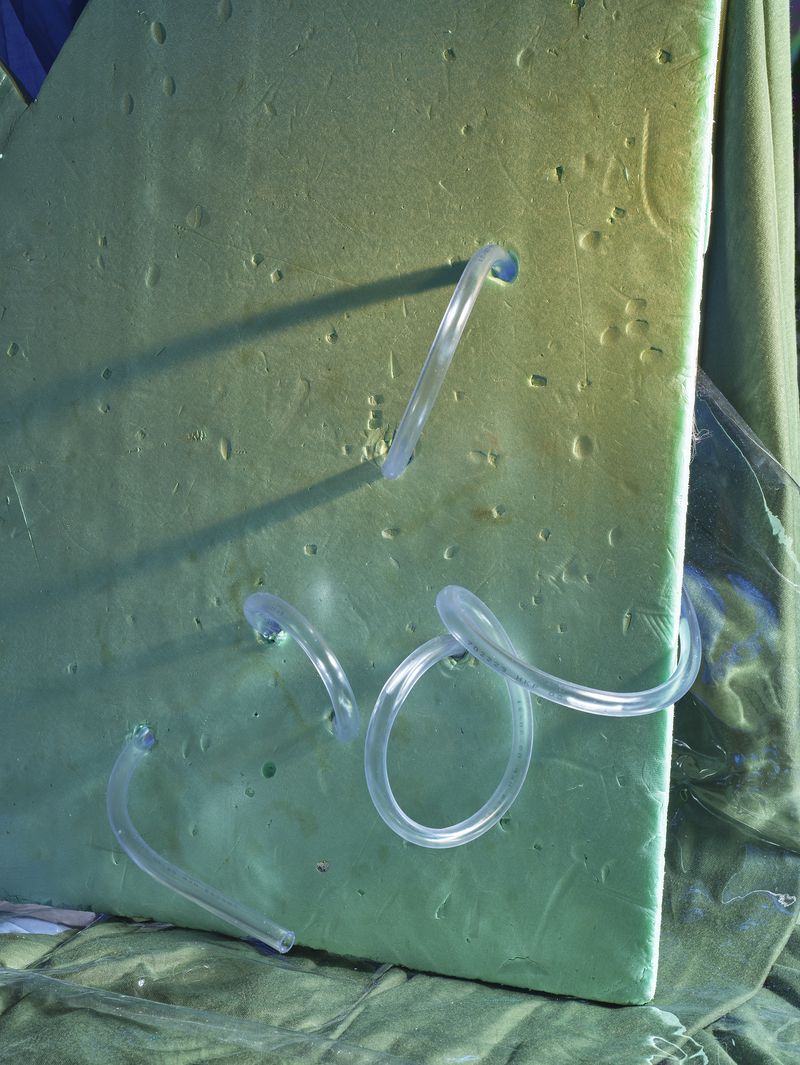 © Yi Hsuan Lai - Porous Skin and Water
