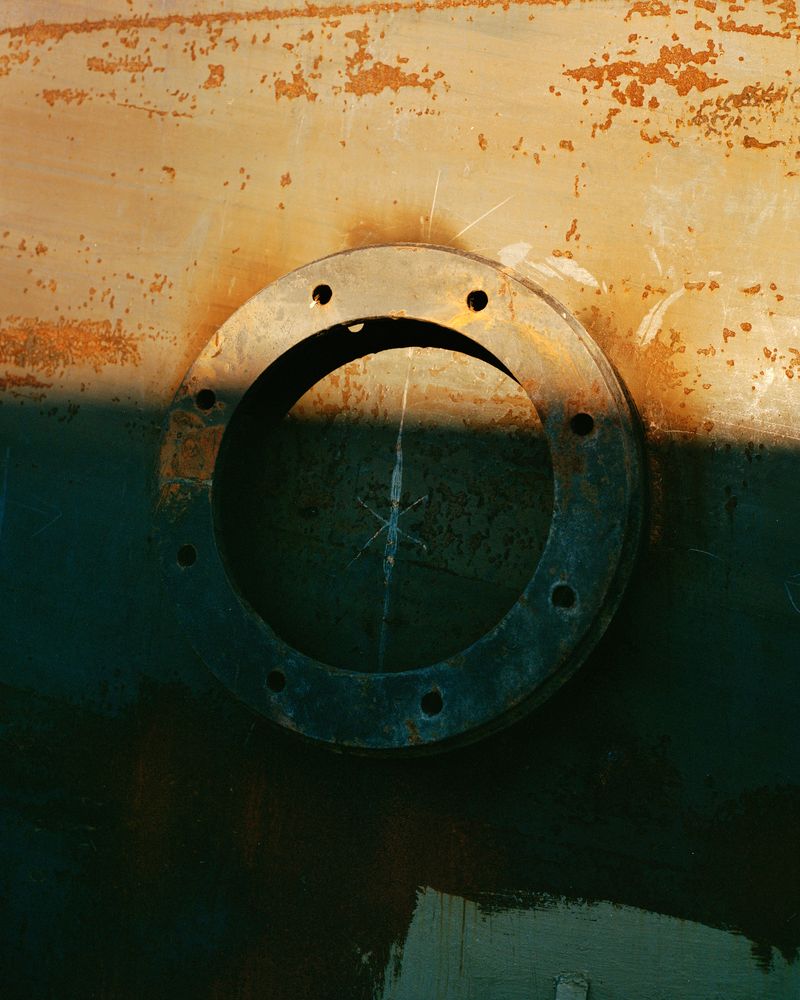 © Sam Muller - Image from the Lâche Pas La Patate photography project