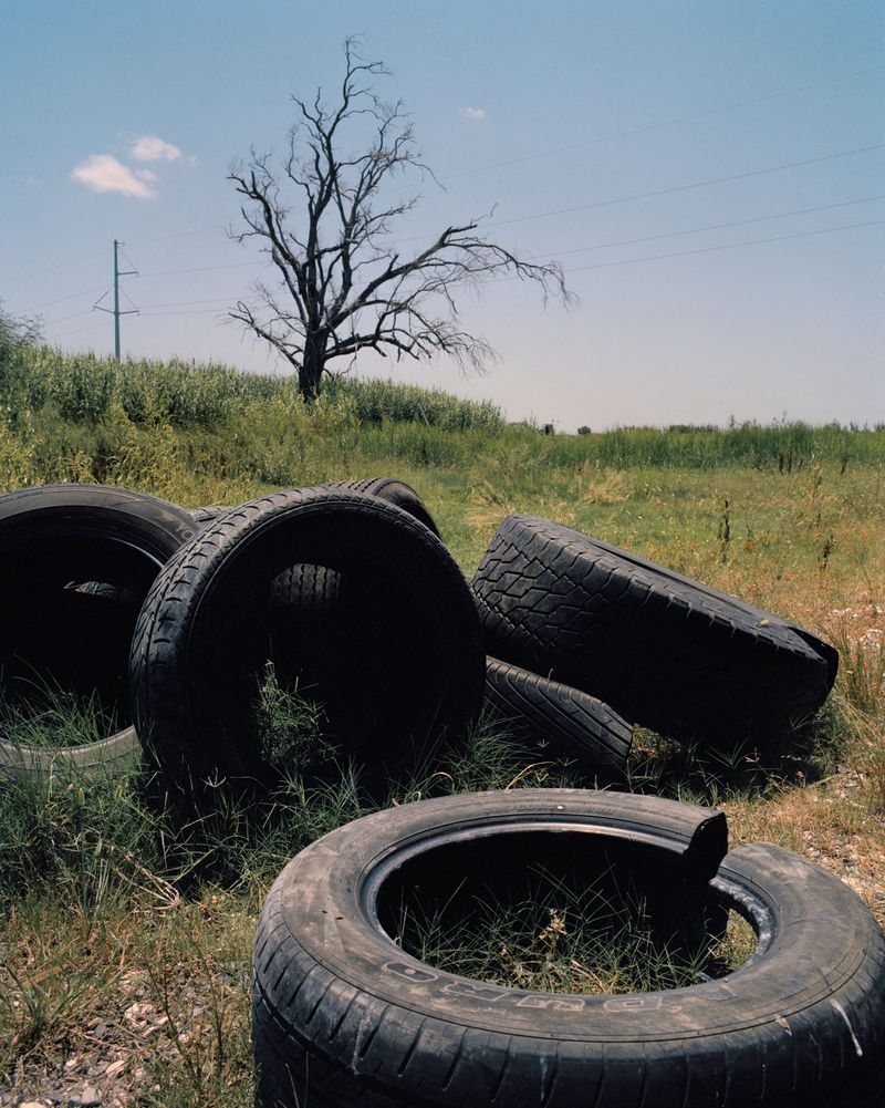 © Sam Muller - Image from the Lâche Pas La Patate photography project