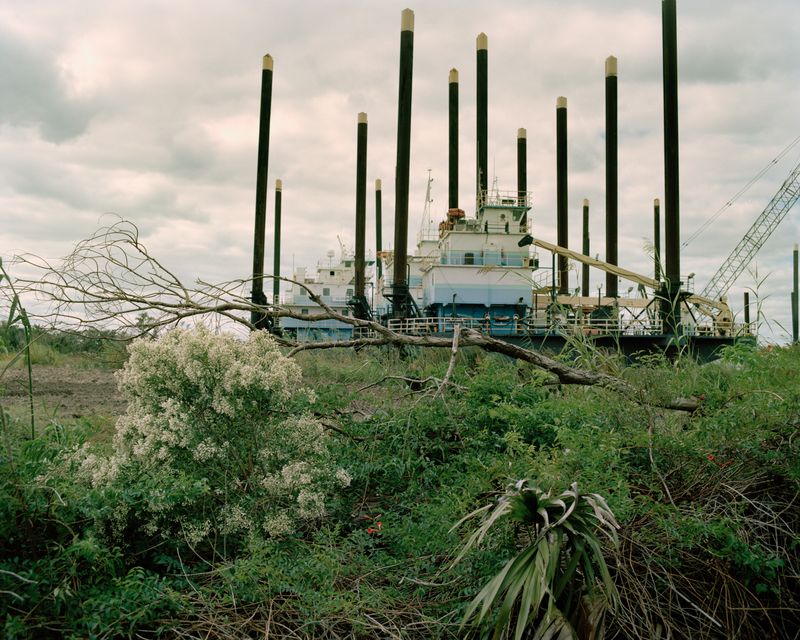 © Sam Muller - Image from the Lâche Pas La Patate photography project