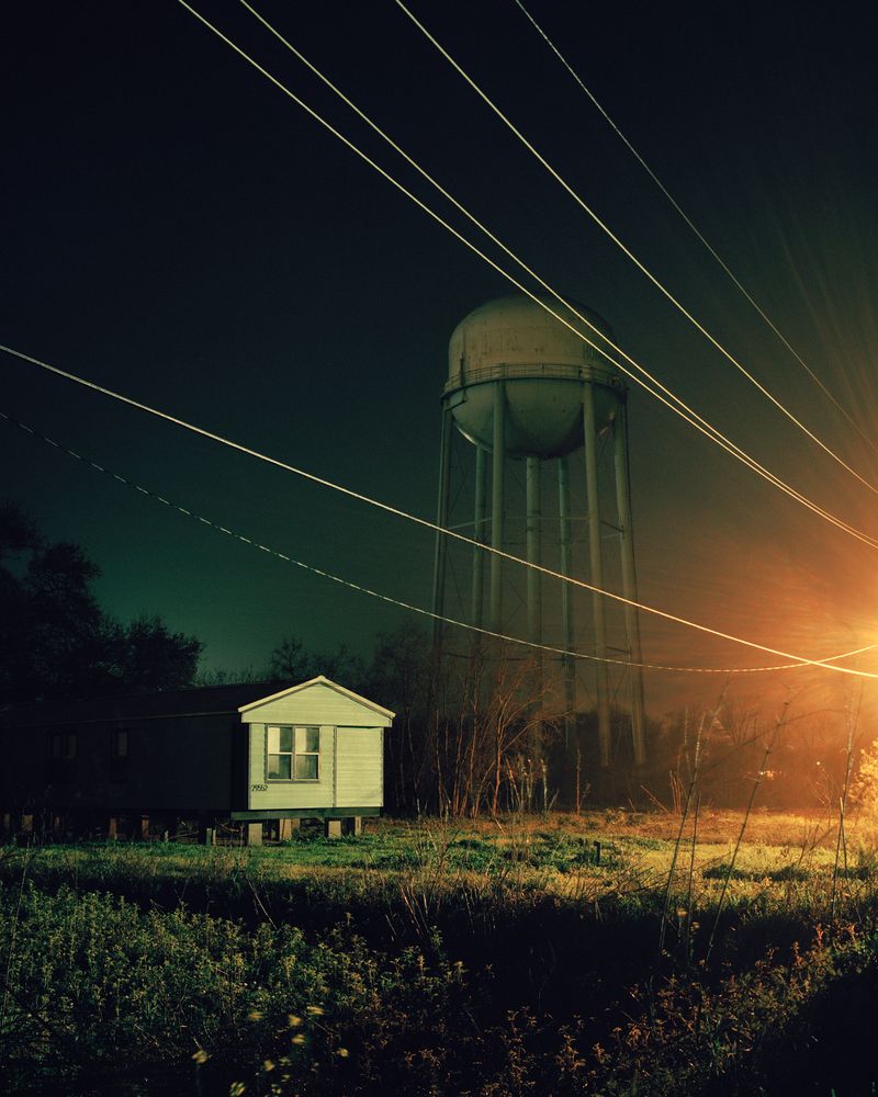 © Sam Muller - Image from the Lâche Pas La Patate photography project